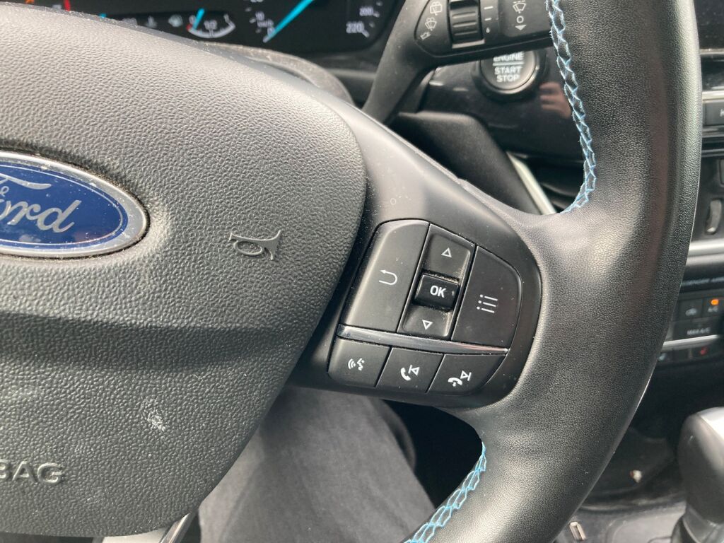 Ford Fiesta 2022 Metallinhohto Harmaa