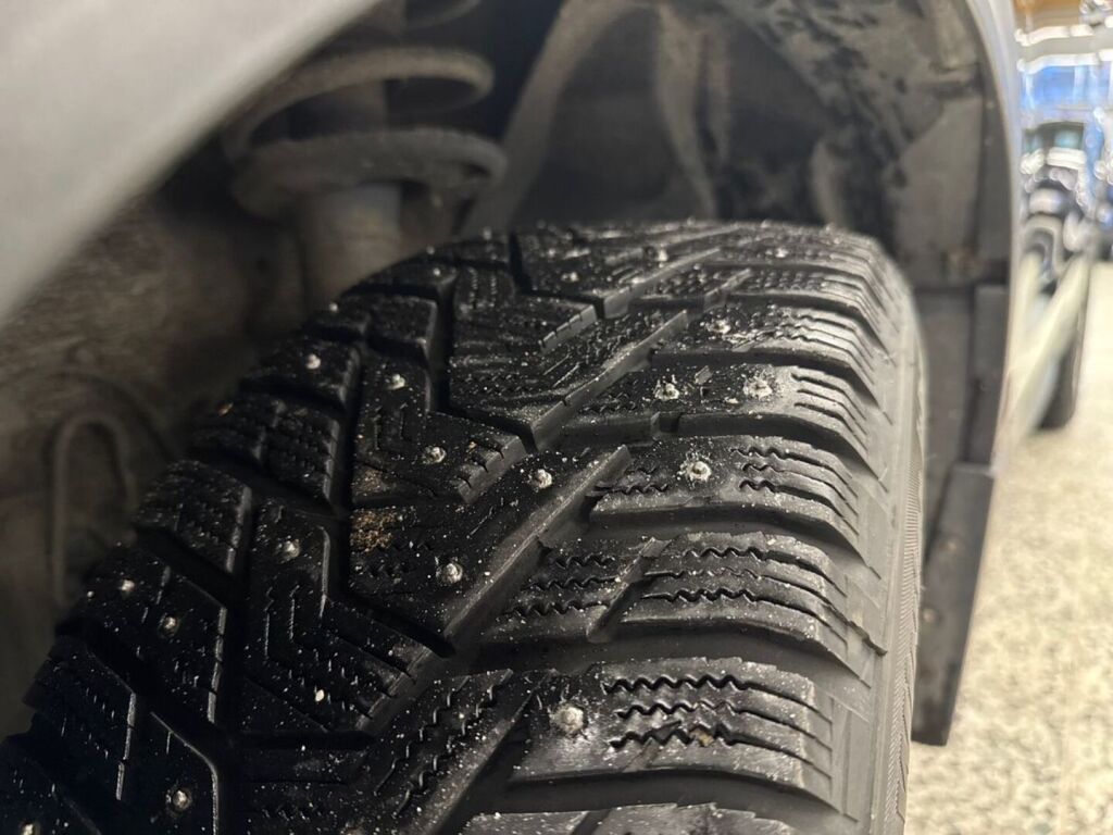 Suzuki Vitara 2022 Musta