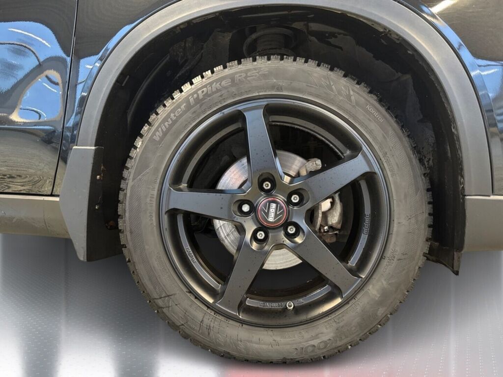 Suzuki Vitara 2022 Musta