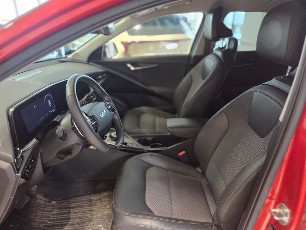 Kia Niro 2022 Oranssi