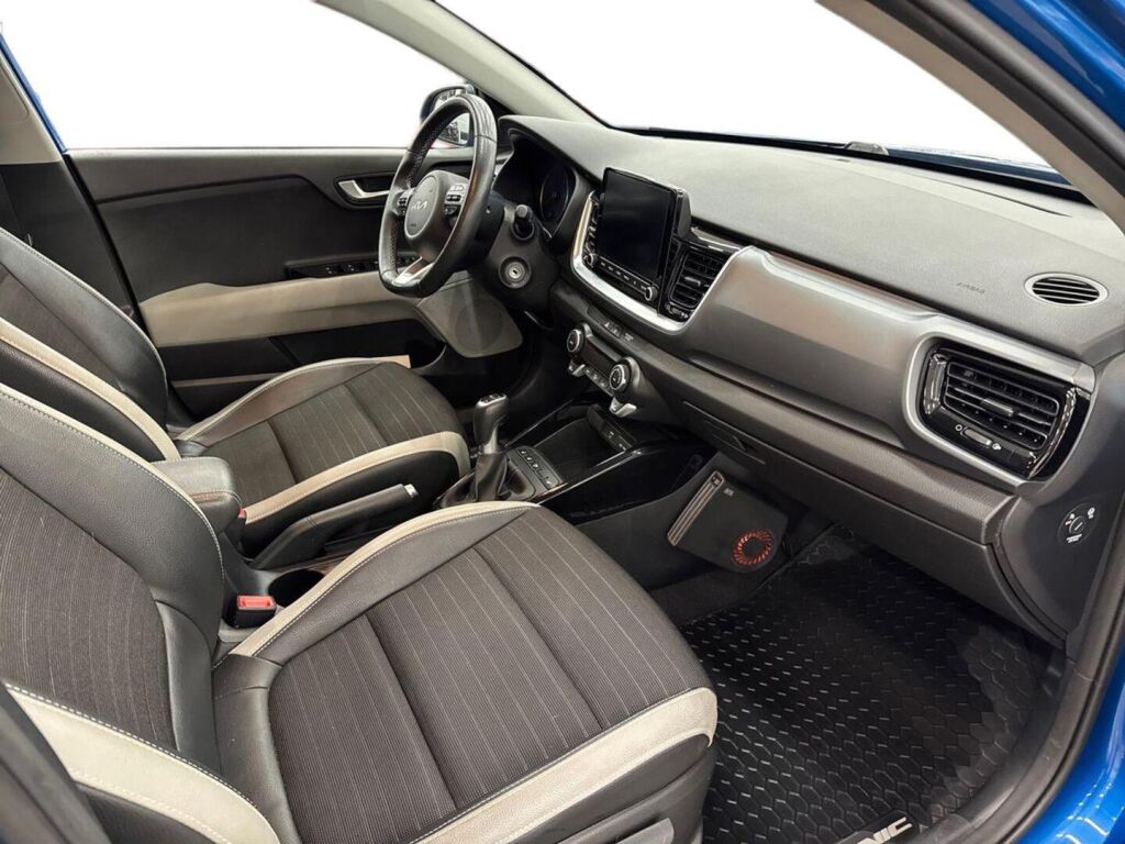 Kia Stonic 2022 Sininen