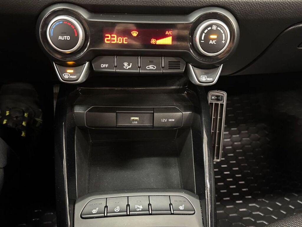 Kia Stonic 2022 Sininen