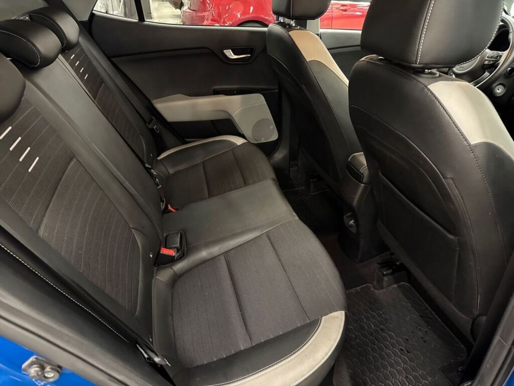 Kia Stonic 2022 Sininen