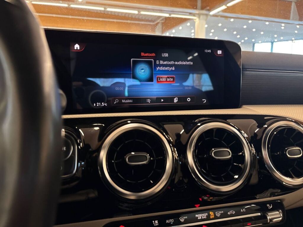 Mercedes-Benz A 2023 Musta