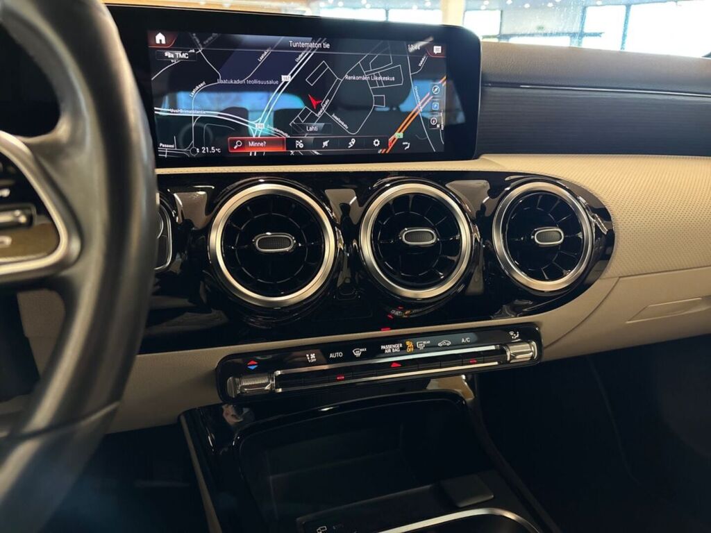 Mercedes-Benz A 2023 Musta