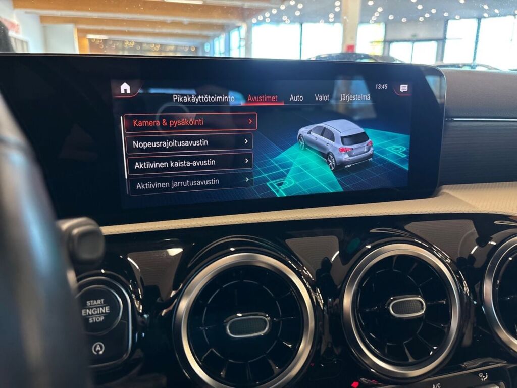 Mercedes-Benz A 2023 Musta
