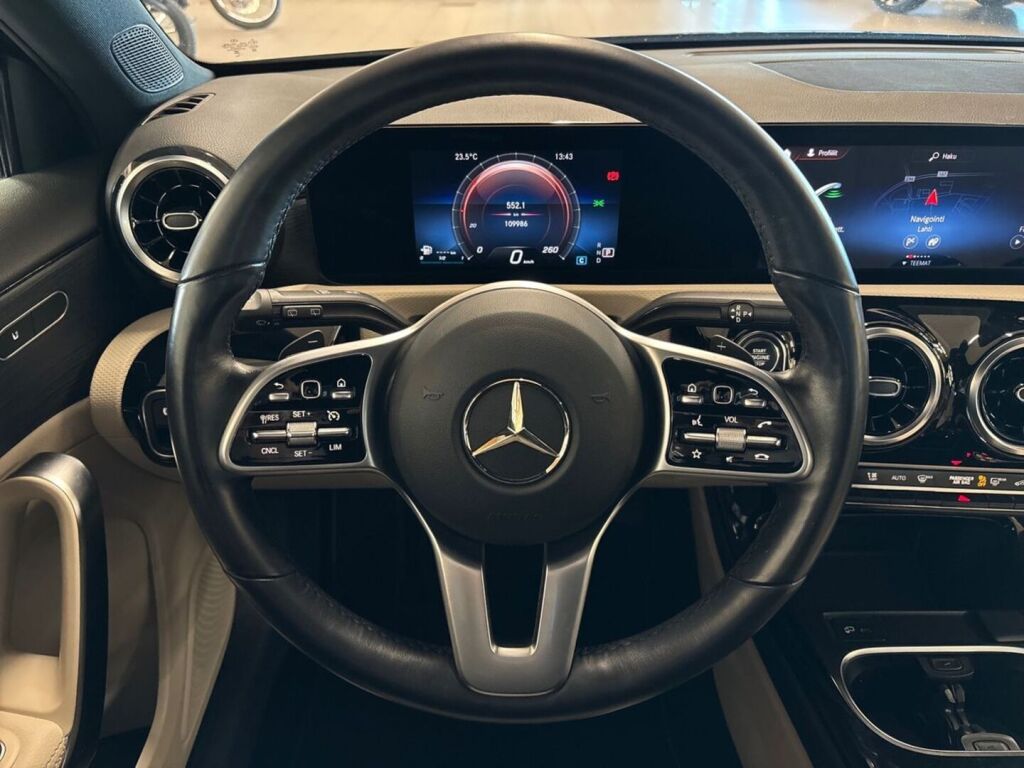 Mercedes-Benz A 2023 Musta