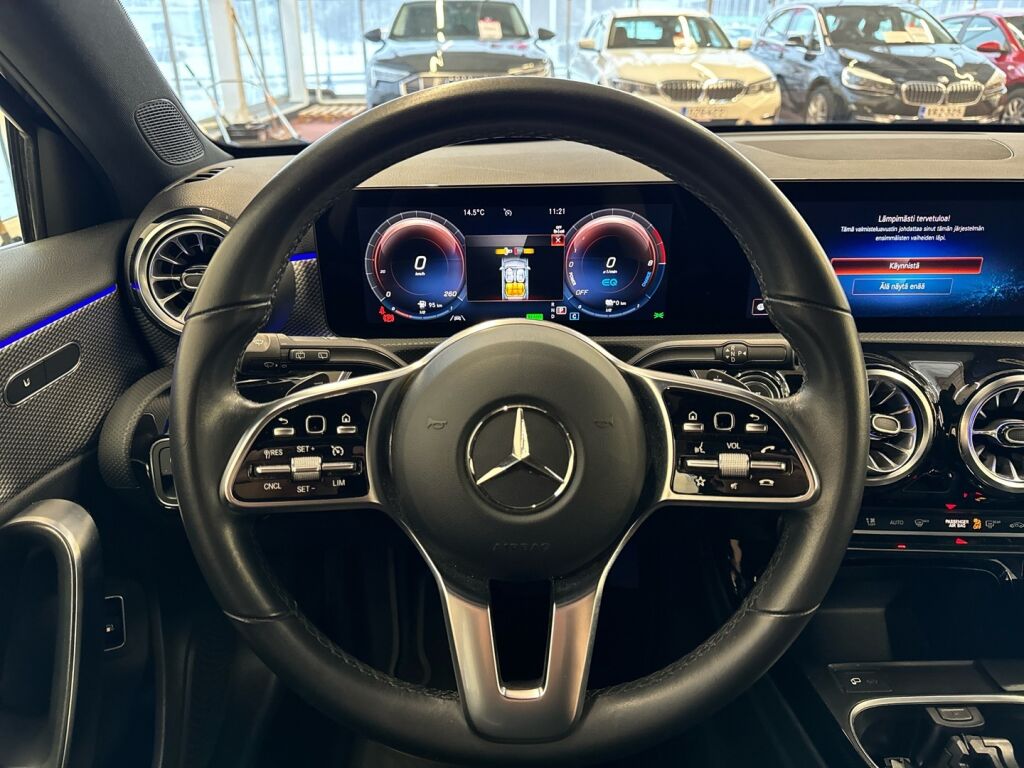 Mercedes-Benz A 2022 Musta
