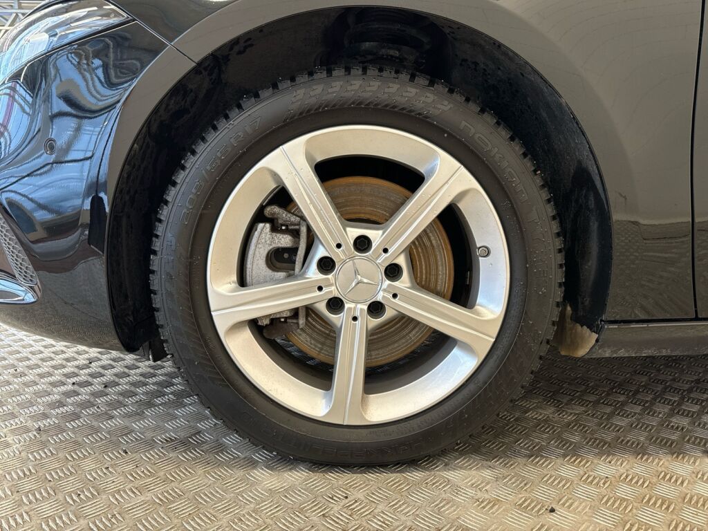 Mercedes-Benz A 2022 Musta