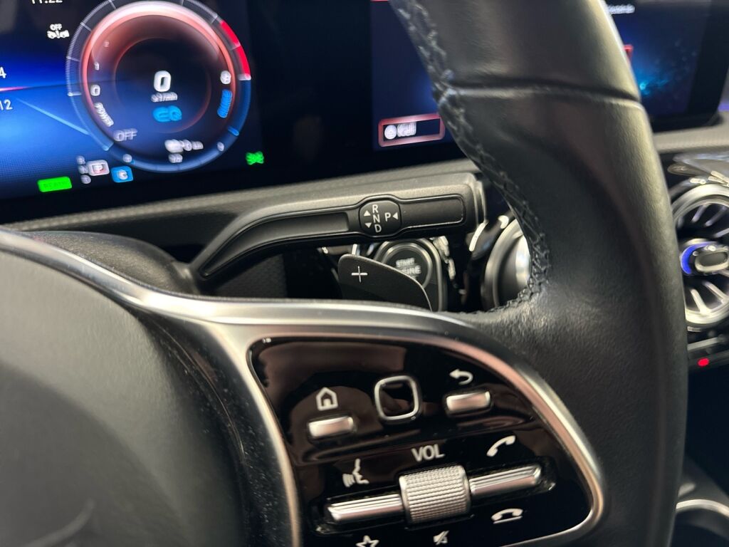 Mercedes-Benz A 2022 Musta