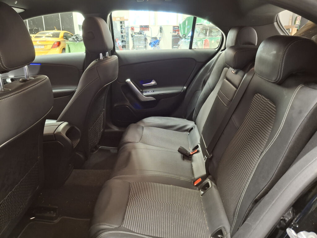 Mercedes-Benz A 2022 Musta