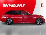BMW 330 2023 Punainen