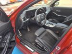 BMW 330 2023 Punainen