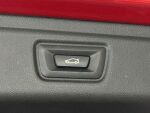 BMW 330 2023 Punainen