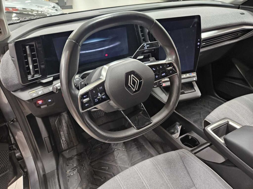 Renault Megane 2022 Harmaa