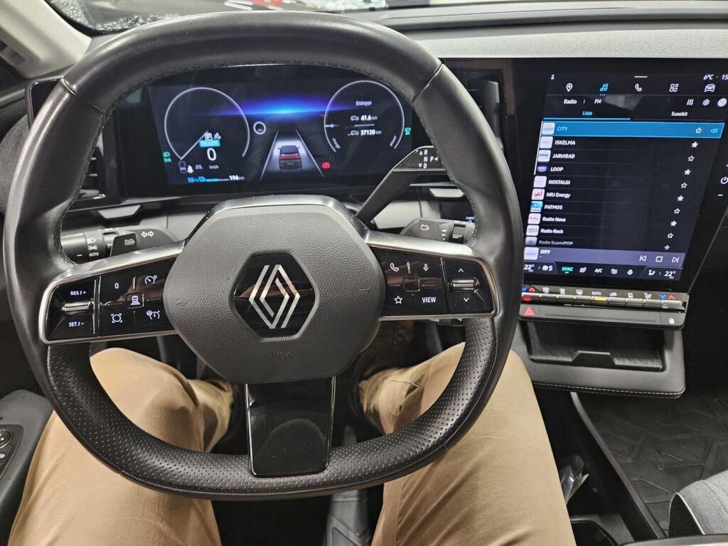 Renault Megane 2022 Harmaa