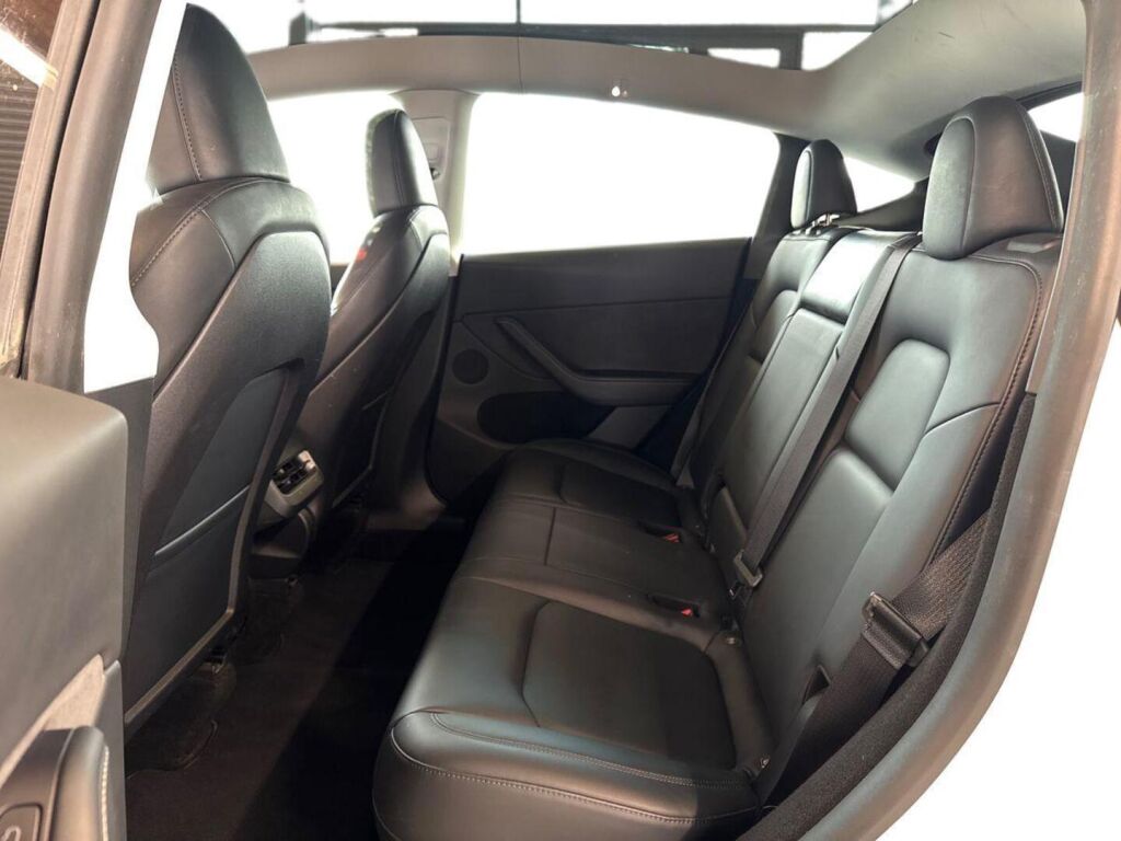 Tesla Model Y 2022 Valkoinen