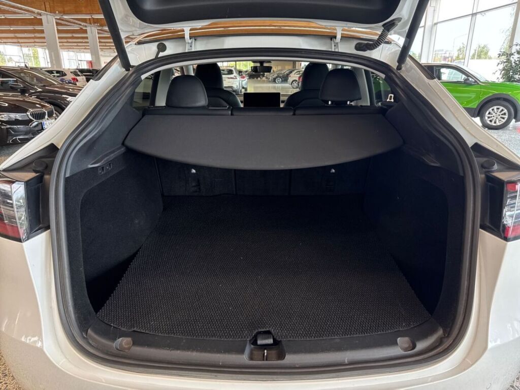 Tesla Model Y 2022 Valkoinen