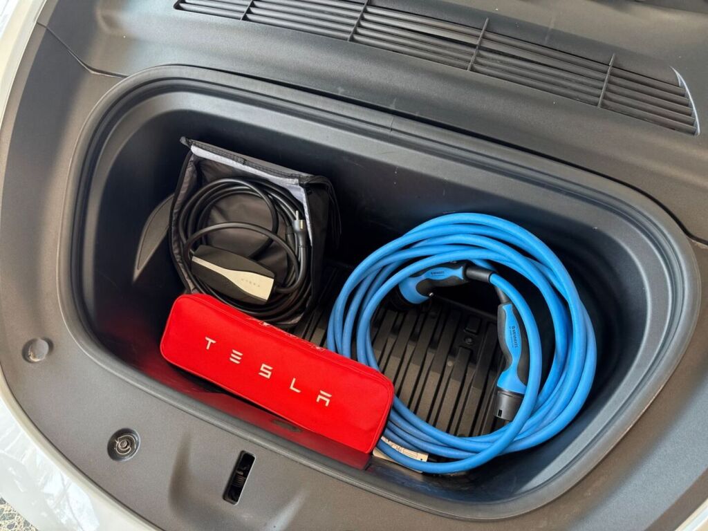 Tesla Model Y 2022 Valkoinen