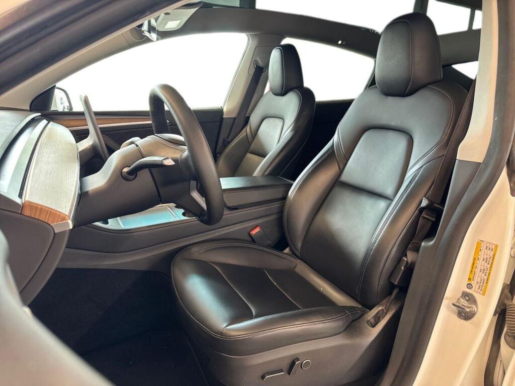 Tesla Model Y 2022 Valkoinen