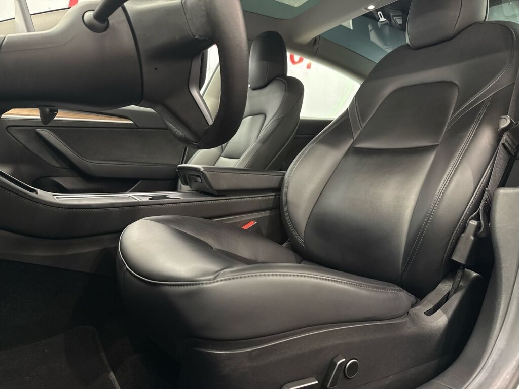 Tesla Model 3 2022 Valkoinen