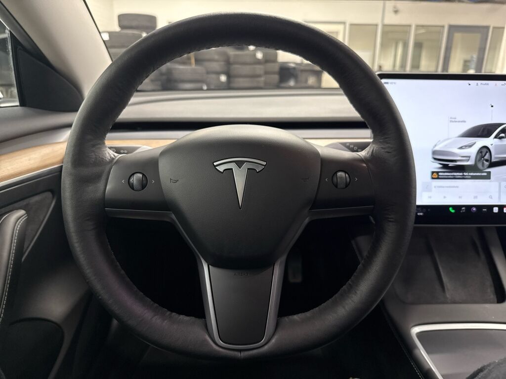 Tesla Model 3 2022 Valkoinen