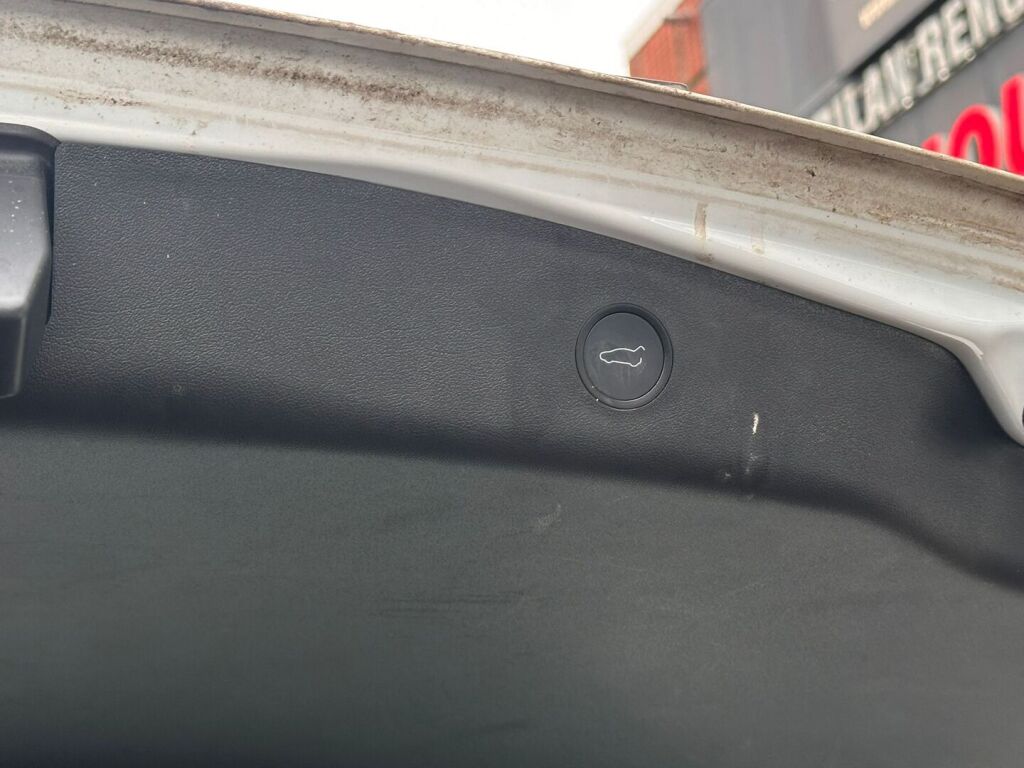 Tesla Model 3 2022 Valkoinen