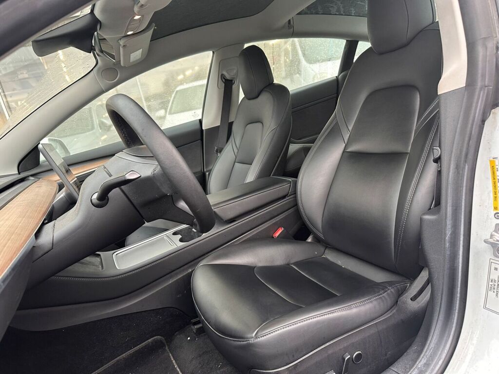 Tesla Model 3 2022 Valkoinen