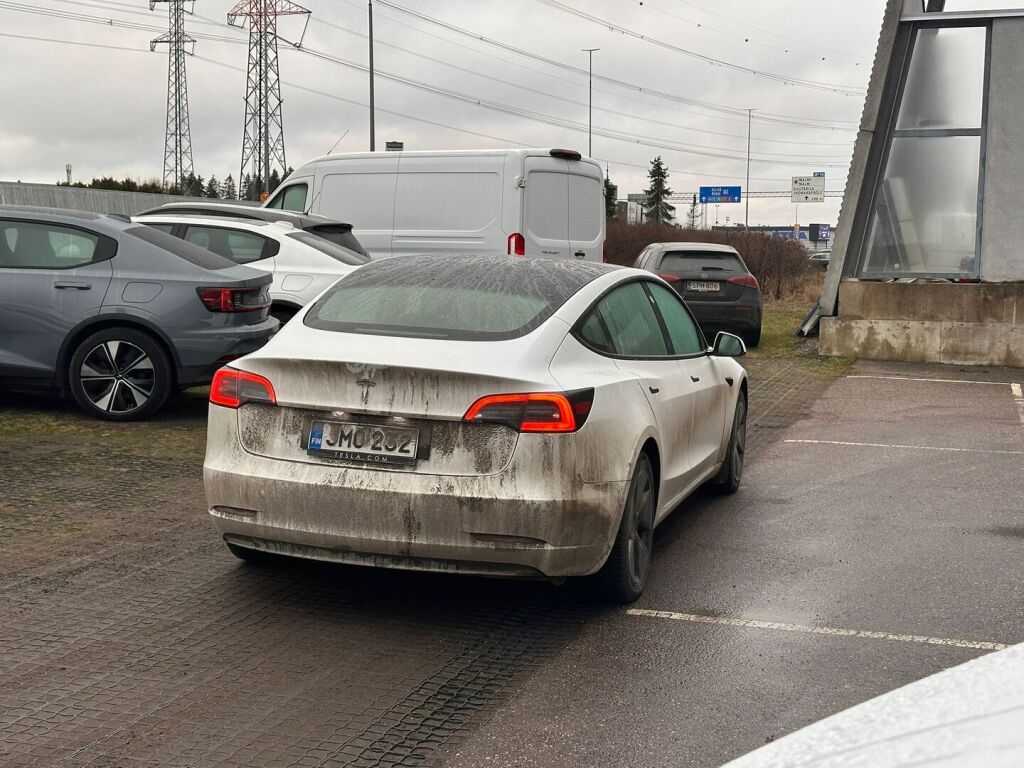 Tesla Model 3 2022 Valkoinen