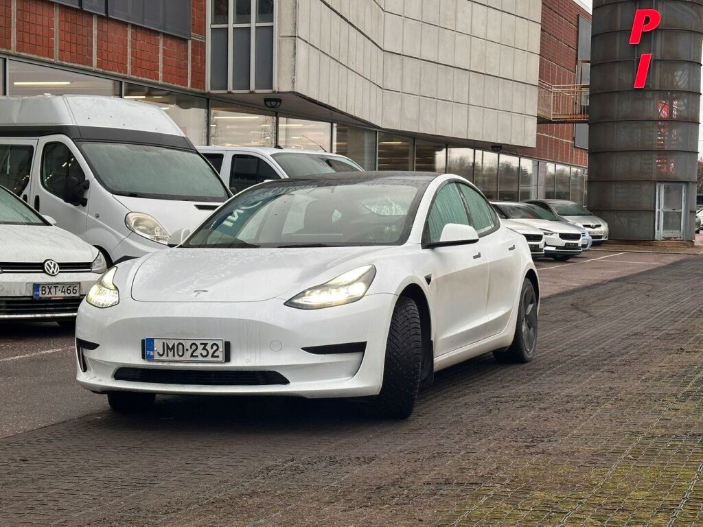 Tesla Model 3 2022 Valkoinen