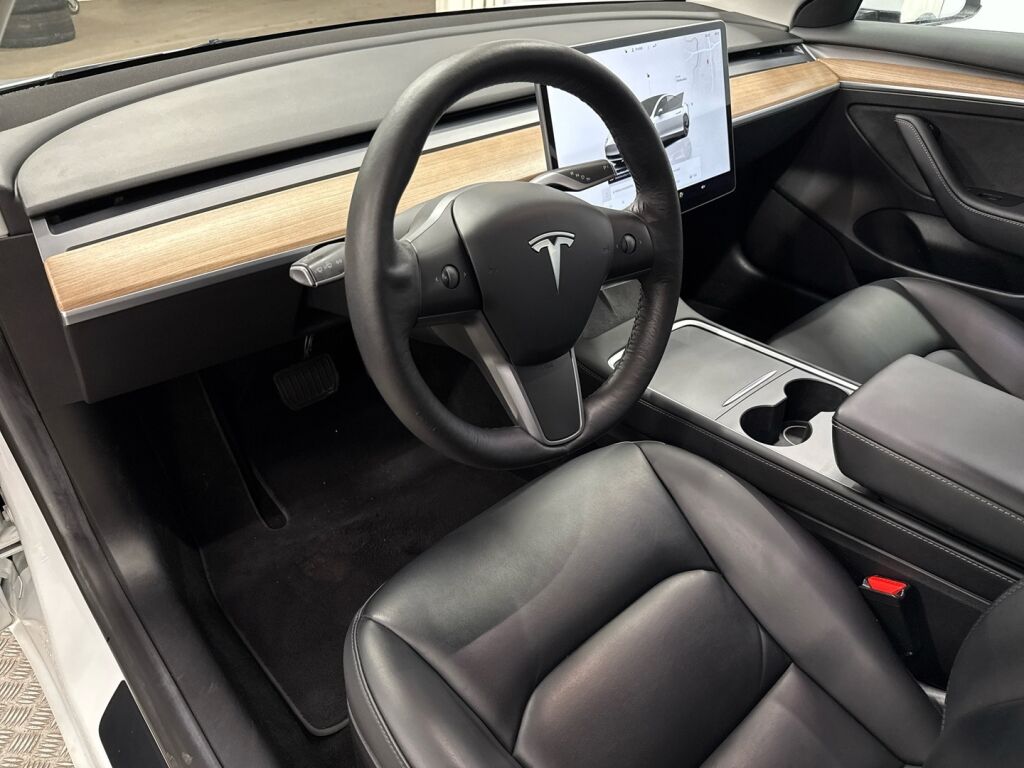 Tesla Model 3 2022 Valkoinen