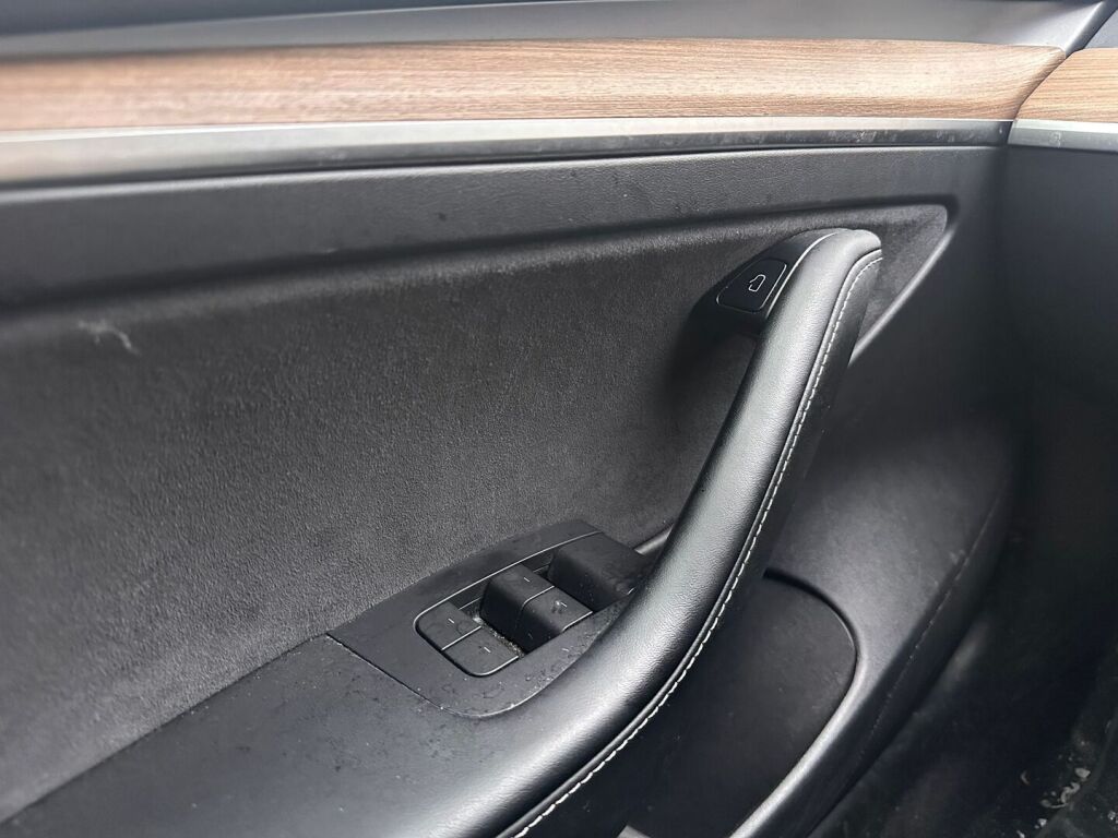 Tesla Model 3 2022 Valkoinen