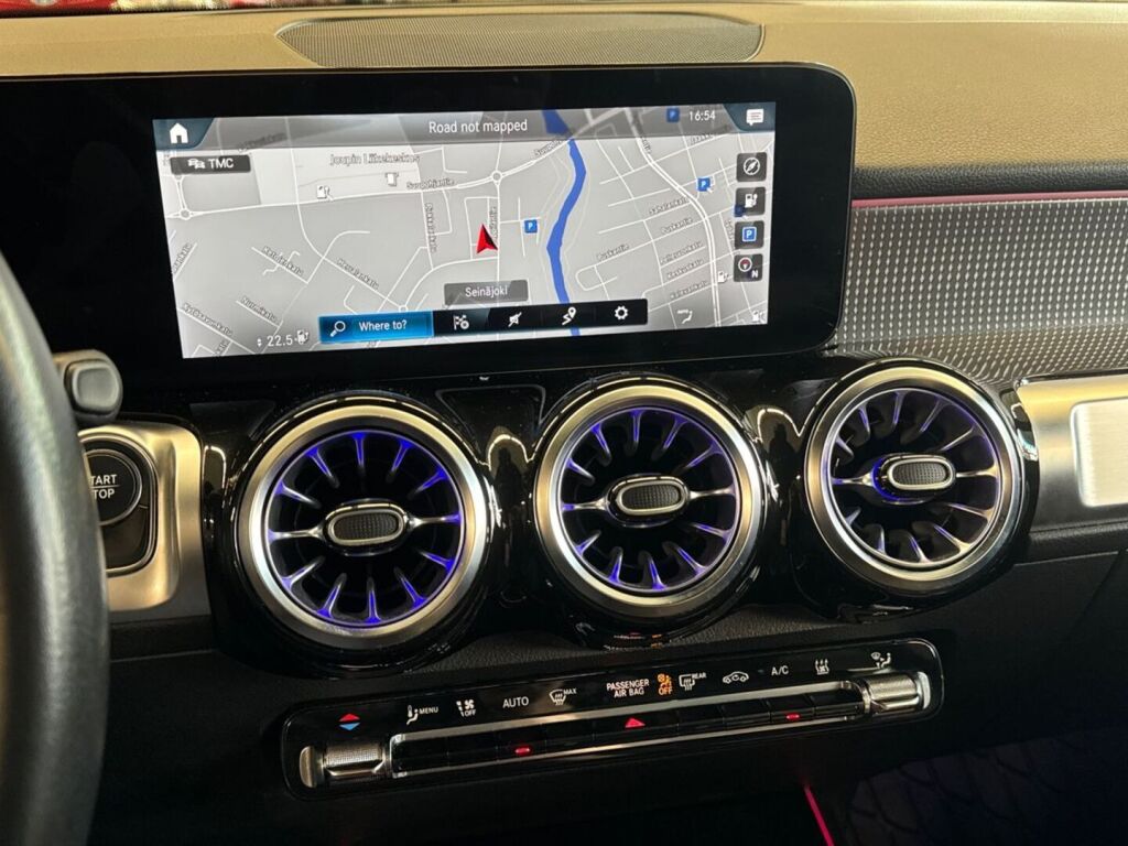 Mercedes-Benz EQB 2022 Musta