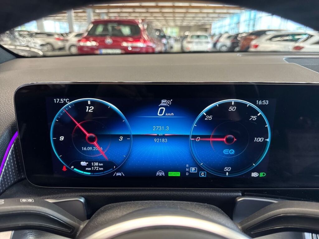 Mercedes-Benz EQB 2022 Musta