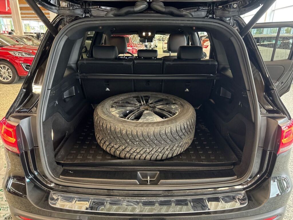 Mercedes-Benz EQB 2022 Musta
