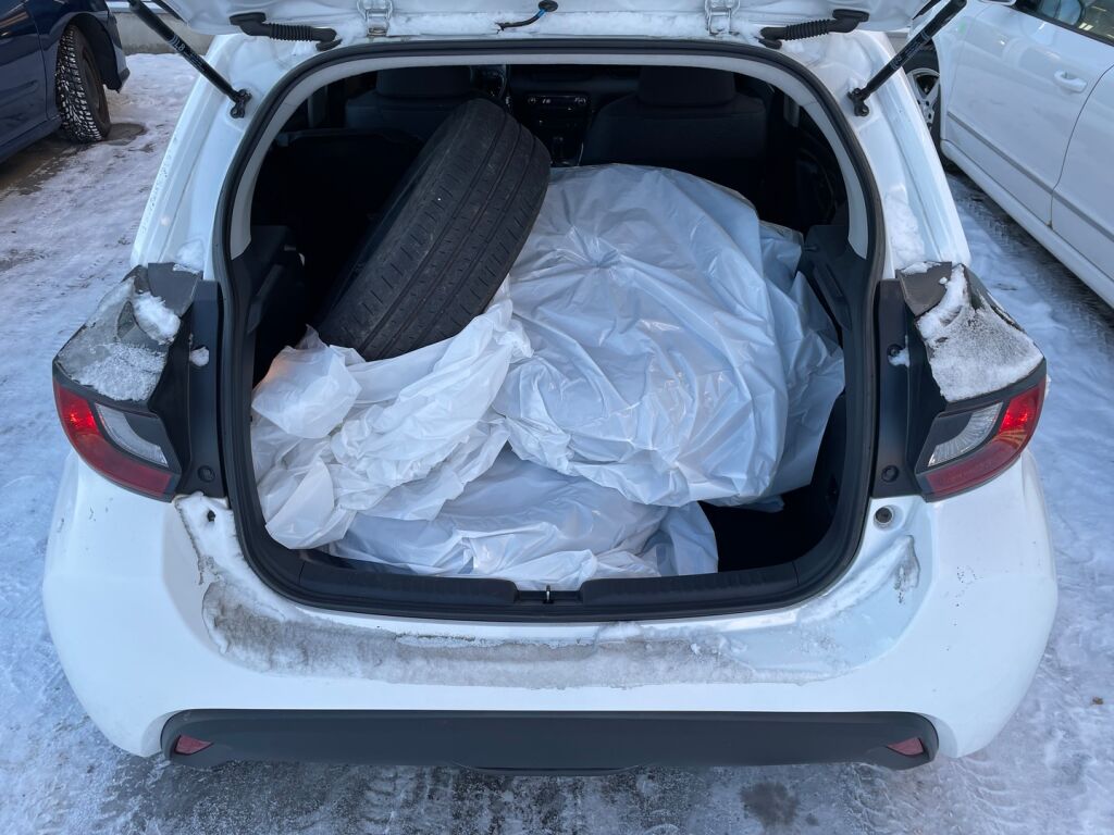 Toyota Yaris 2023 Valkoinen