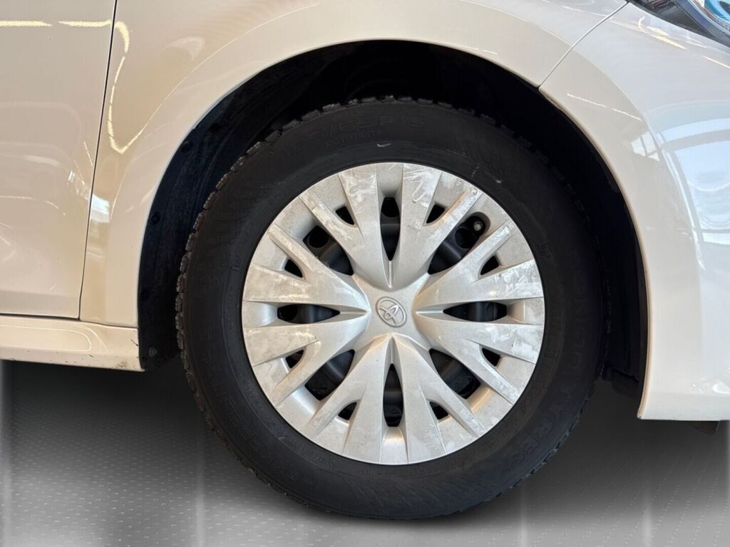 Toyota Yaris 2023 Valkoinen