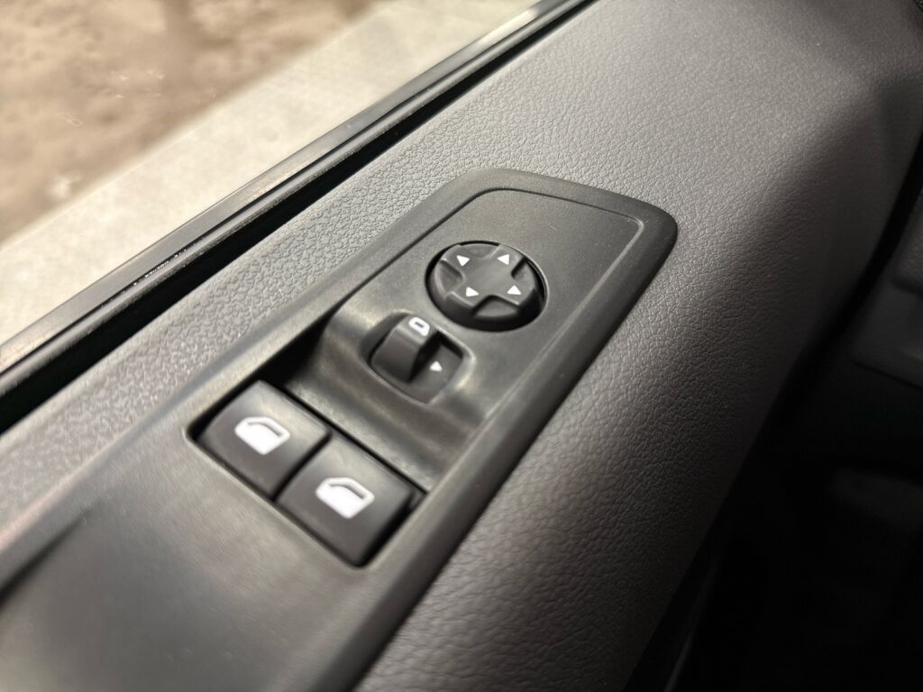 Peugeot Expert 2022 Harmaa