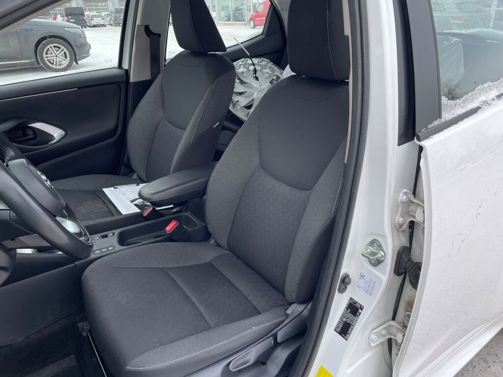 Toyota Yaris 2023 Valkoinen