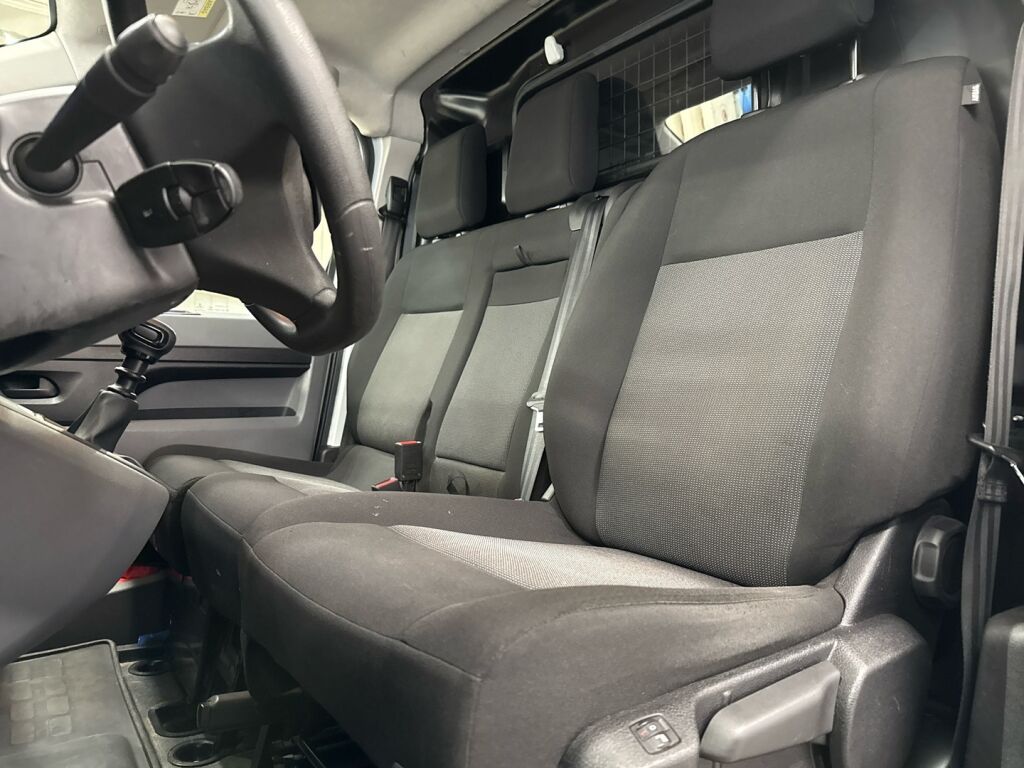 Peugeot Expert 2023 Valkoinen