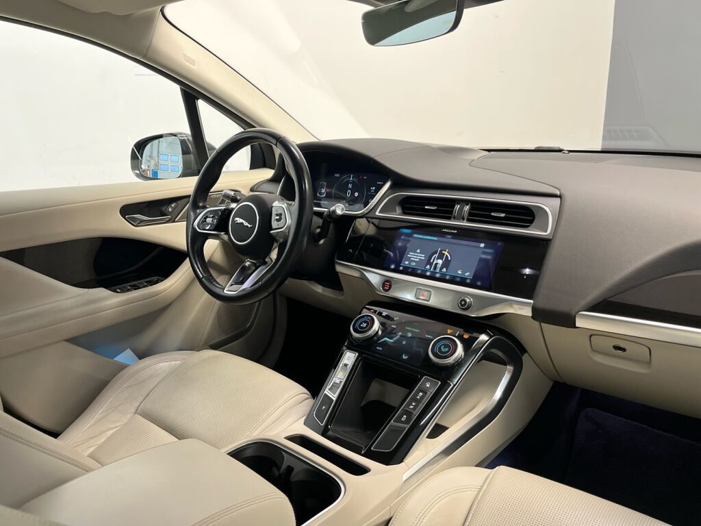 Jaguar I-PACE 2018 Harmaa