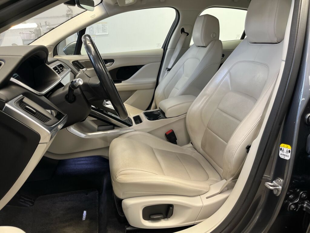 Jaguar I-PACE 2018 Harmaa