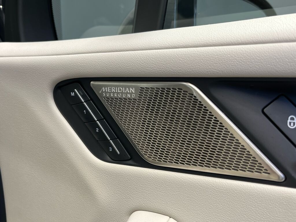 Jaguar I-PACE 2018 Harmaa