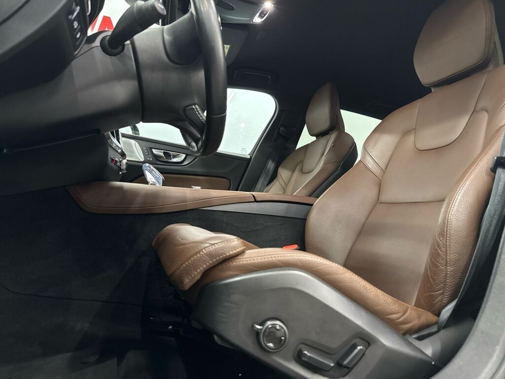 Volvo V60 2020 Harmaa