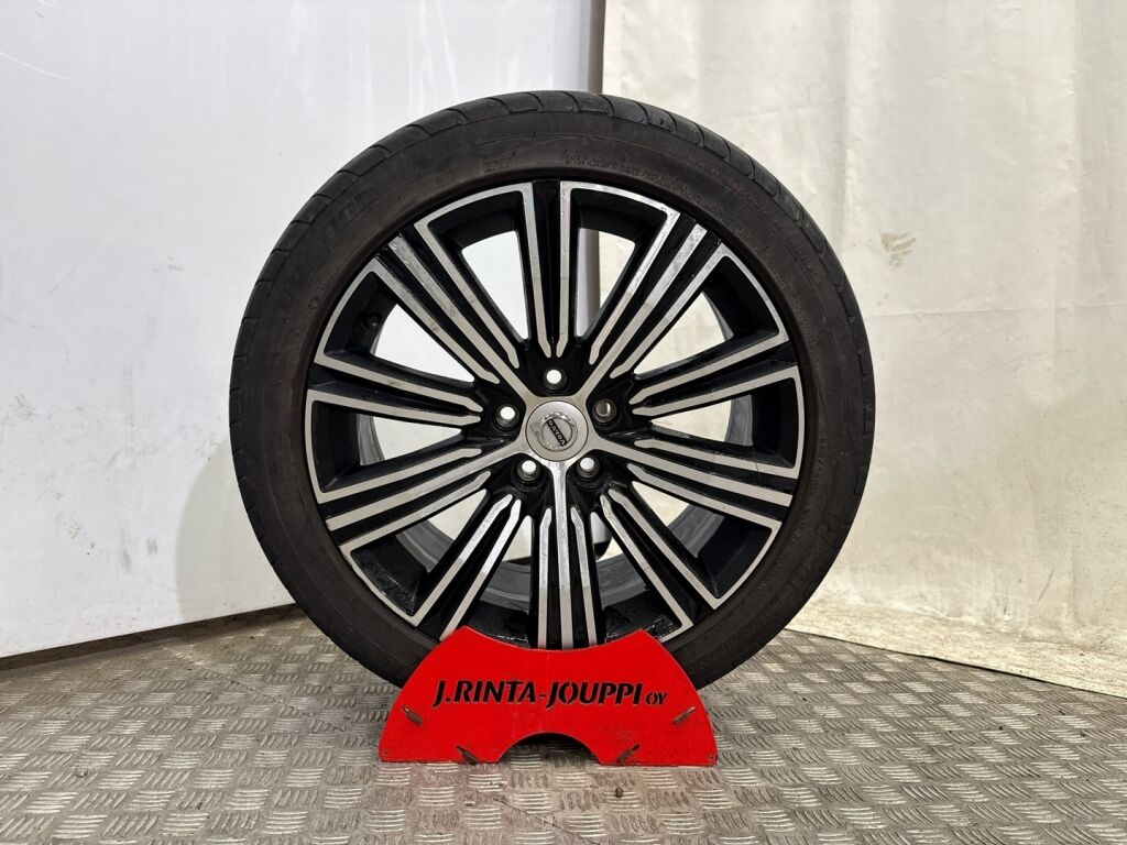 Volvo V60 2020 Harmaa