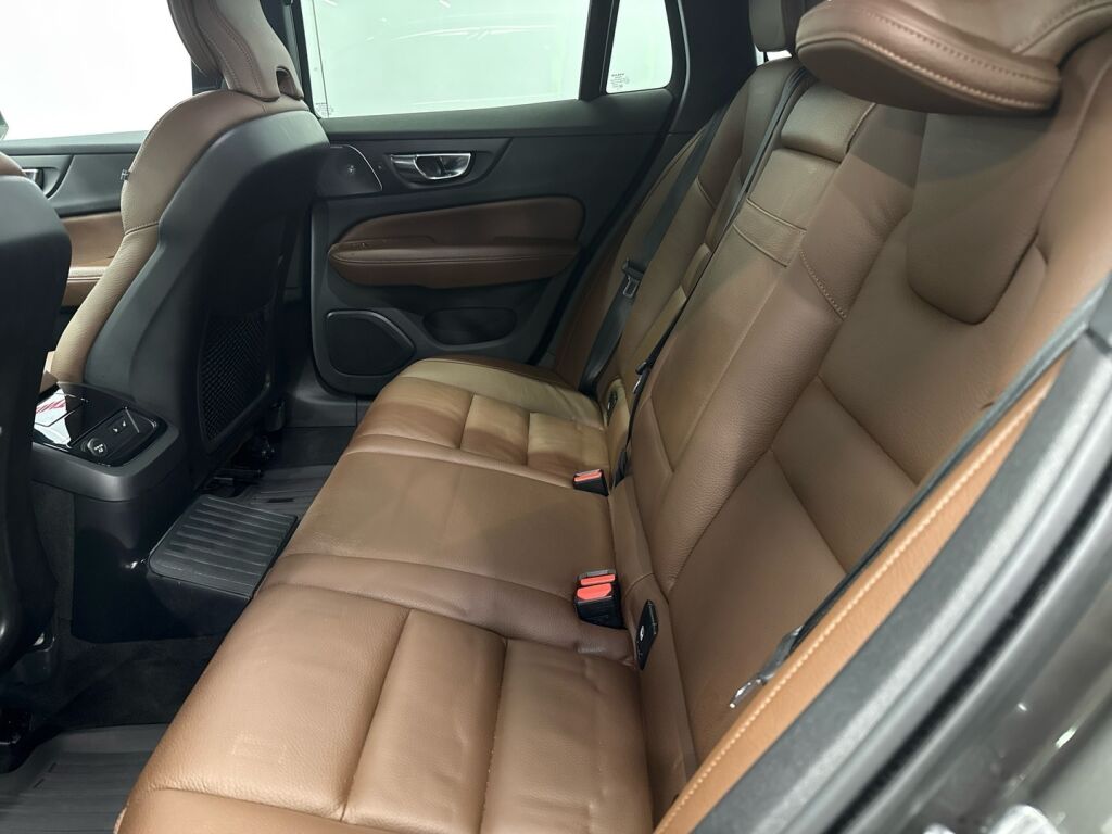 Volvo V60 2020 Harmaa