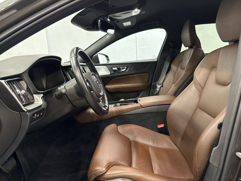 Volvo V60 2020 Harmaa