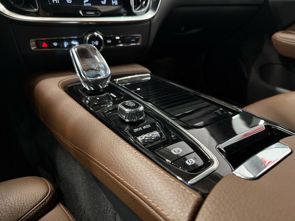 Volvo V60 2020 Harmaa