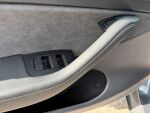 Tesla Model Y 2022 Harmaa