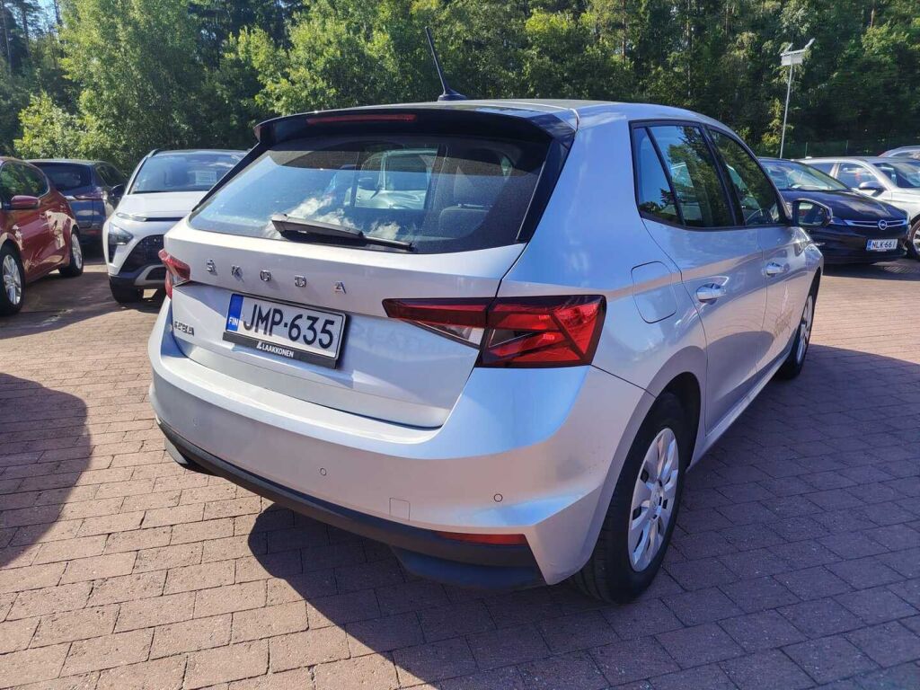 Skoda Fabia 2023 Harmaa